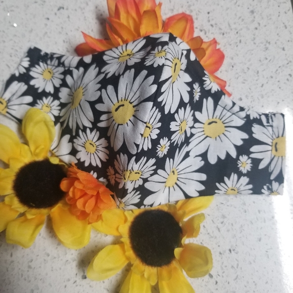 Reusable cute triple layer structured face mask - Picture 3 of 3